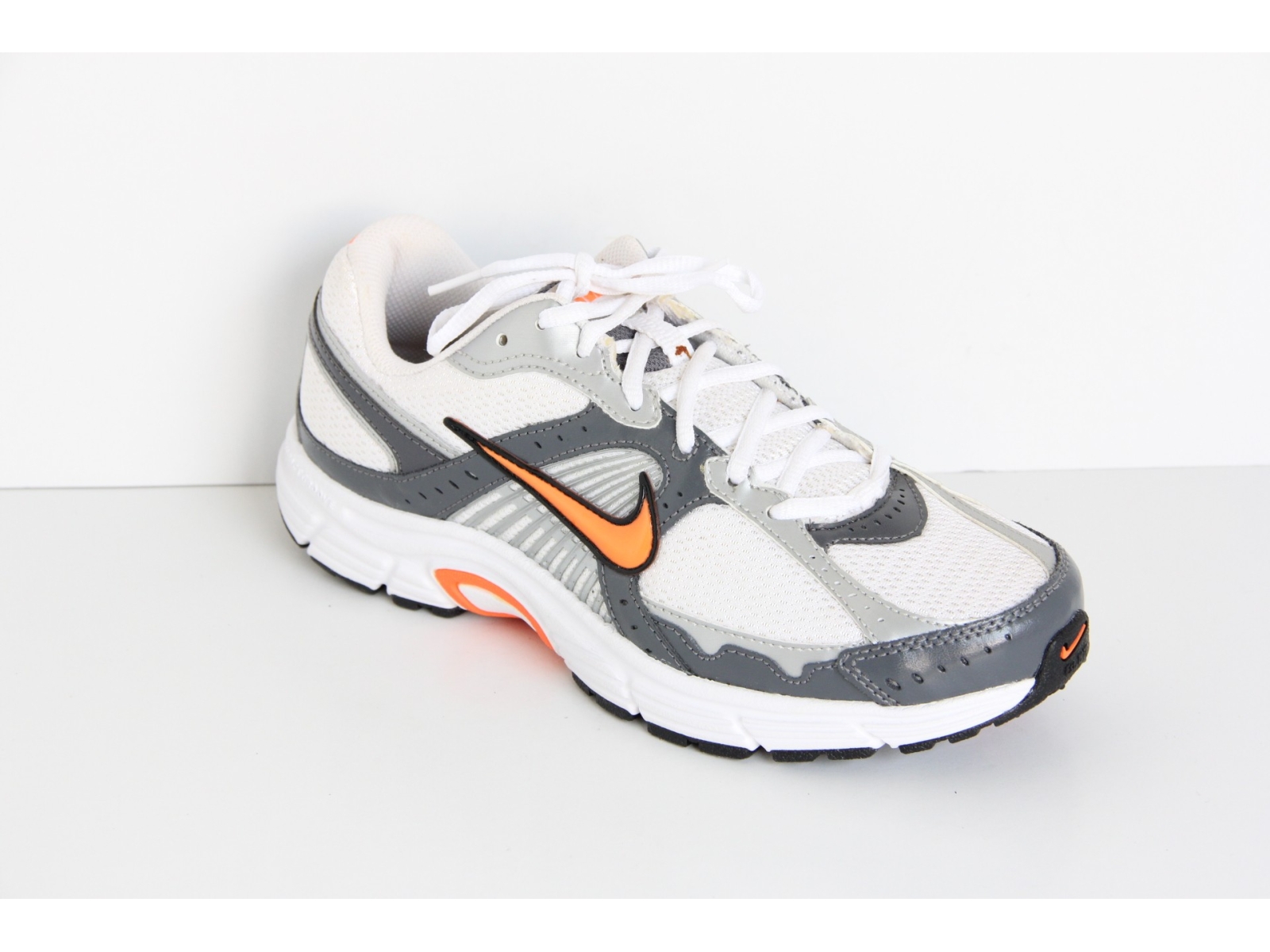 SCARPA GINNASTICA NIKE DART - Nike