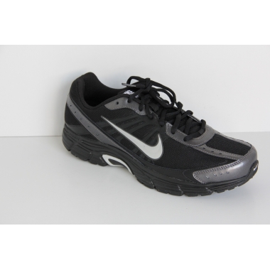 SCARPA GINNASTICA NIKE DART 8 - Nike