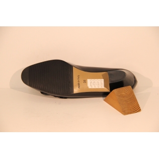 DECOLTÈ INTERNATIONAL SHOES - International Shoes