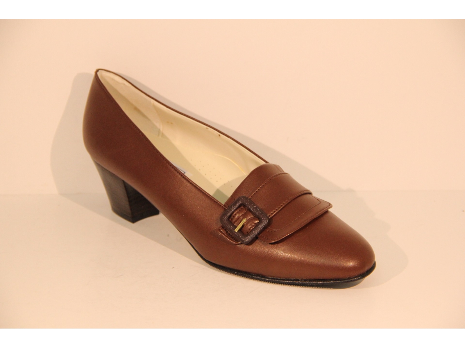 DECOLTÈ INTERNATIONAL SHOES - International Shoes